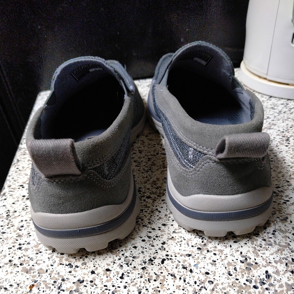 Shoes - Picture 4 of 7